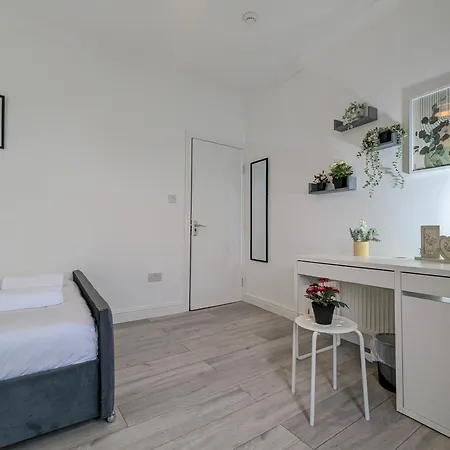 Modern Double W Private Bath & Free Parking Prázdninový dům