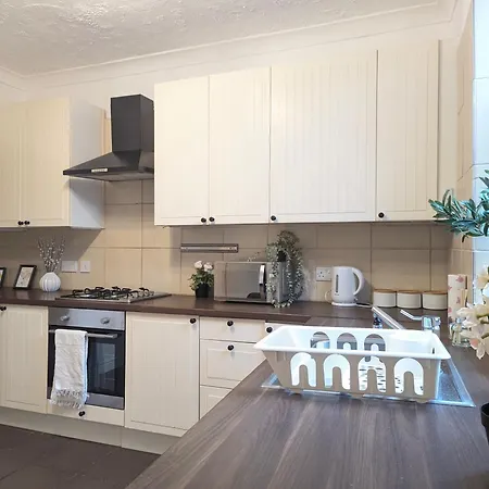 Modern Double W Private Bath & Free Parking * York