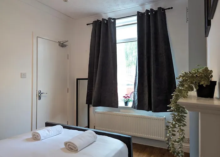 Modern Double W Private Bath & Free Parking Hébergement de vacances York