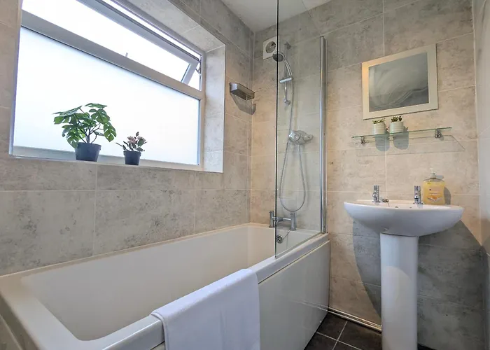 Modern Double W Private Bath & Free Parking 別荘 ヨーク